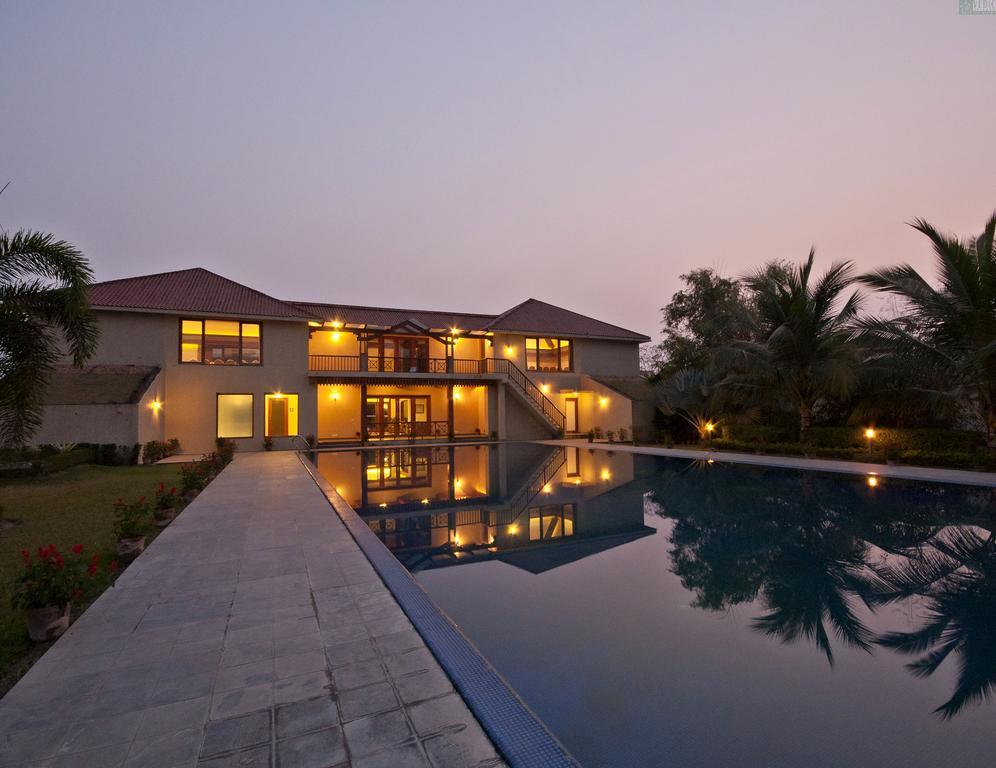 Vedic Village Spa Resort Kolkata Bagian luar foto