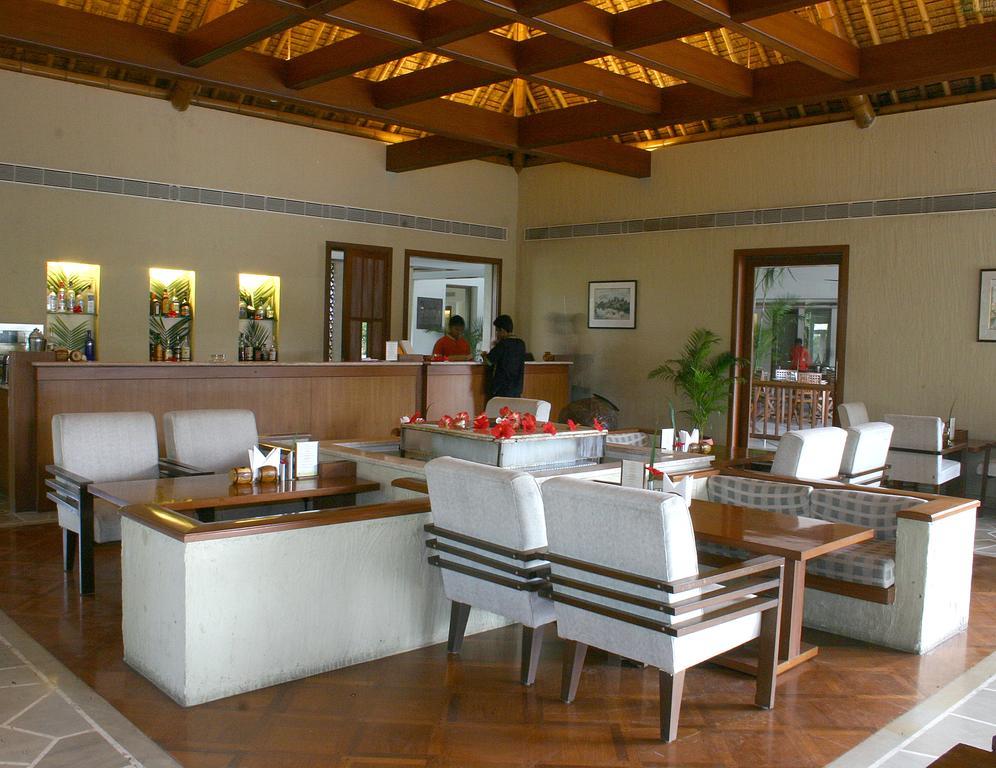 Vedic Village Spa Resort Kolkata Bagian luar foto
