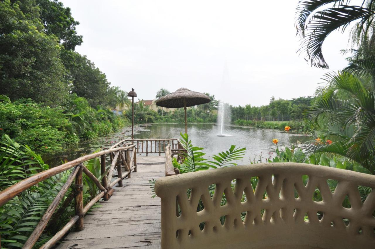 Vedic Village Spa Resort Kolkata Bagian luar foto
